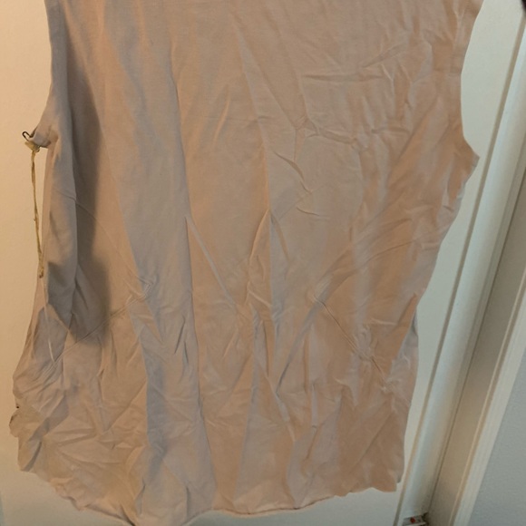 Sleeveless soft shirt - Picture 2 of 4